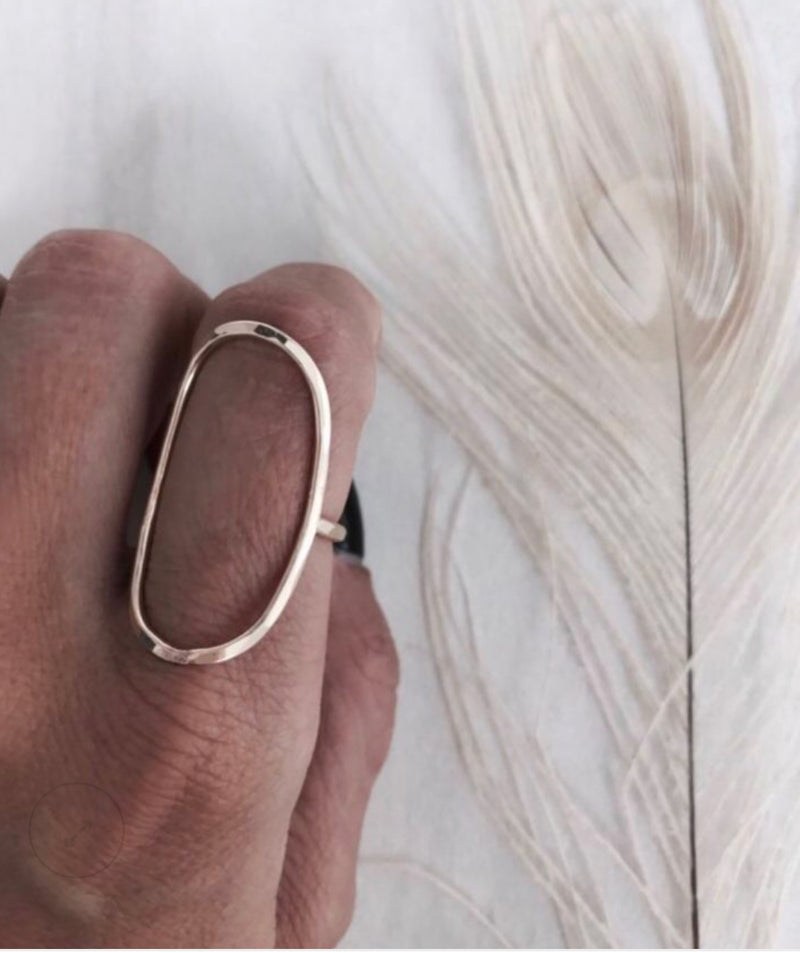 Hammered oval ring